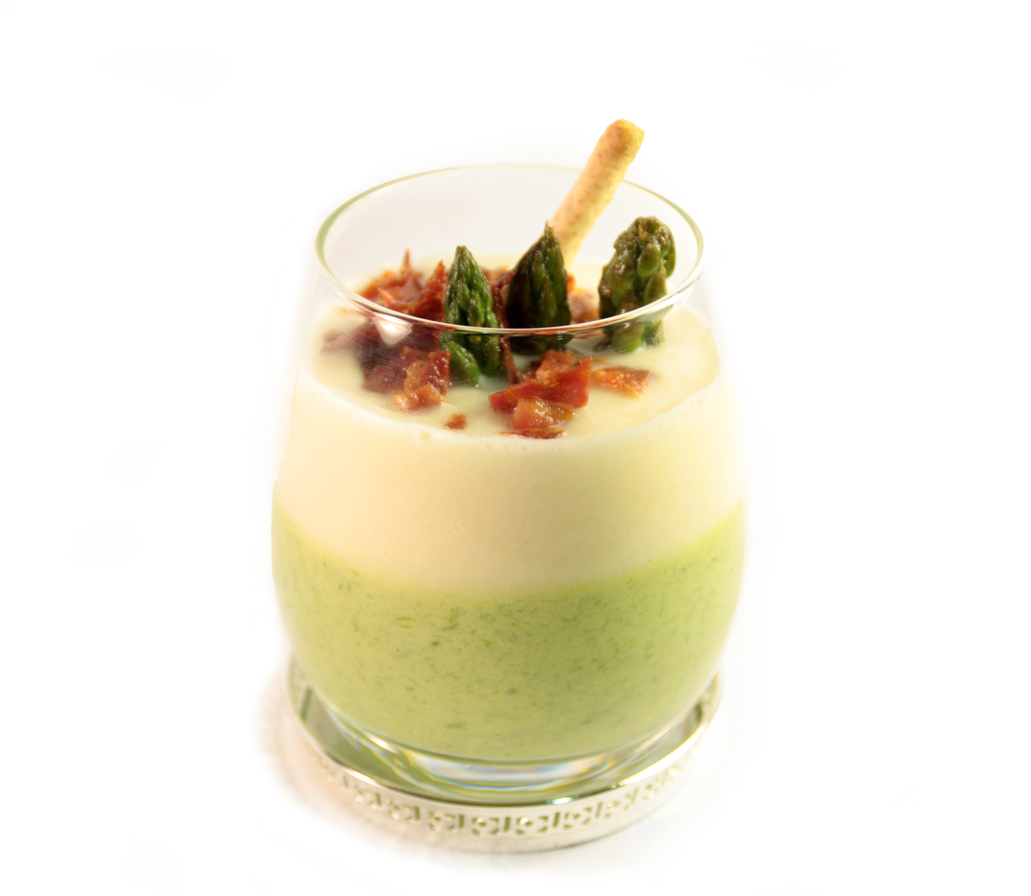 Crema templada de espárragos con crocante ibérico