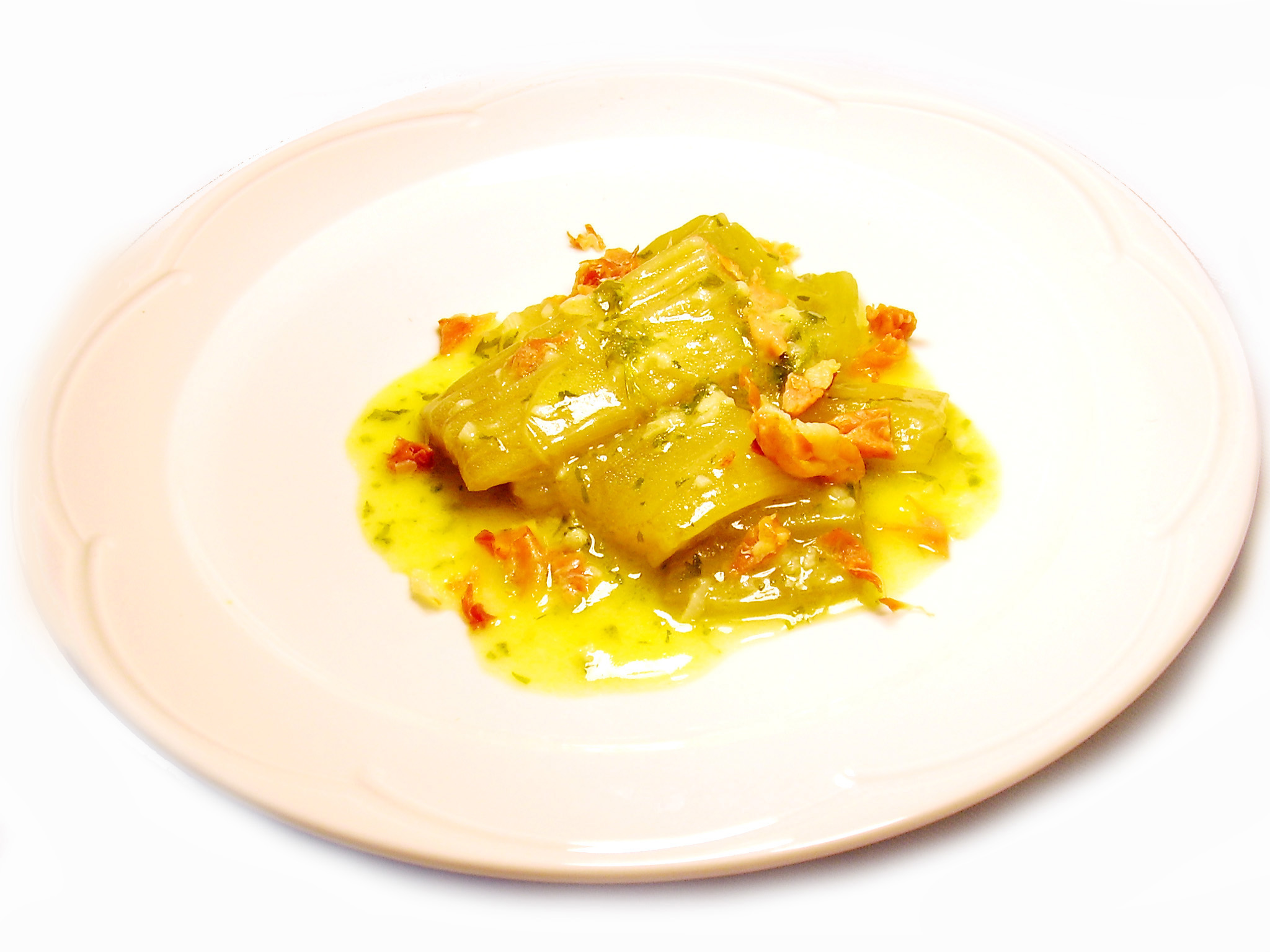 Croquetas de boletus con crujiente de avellana