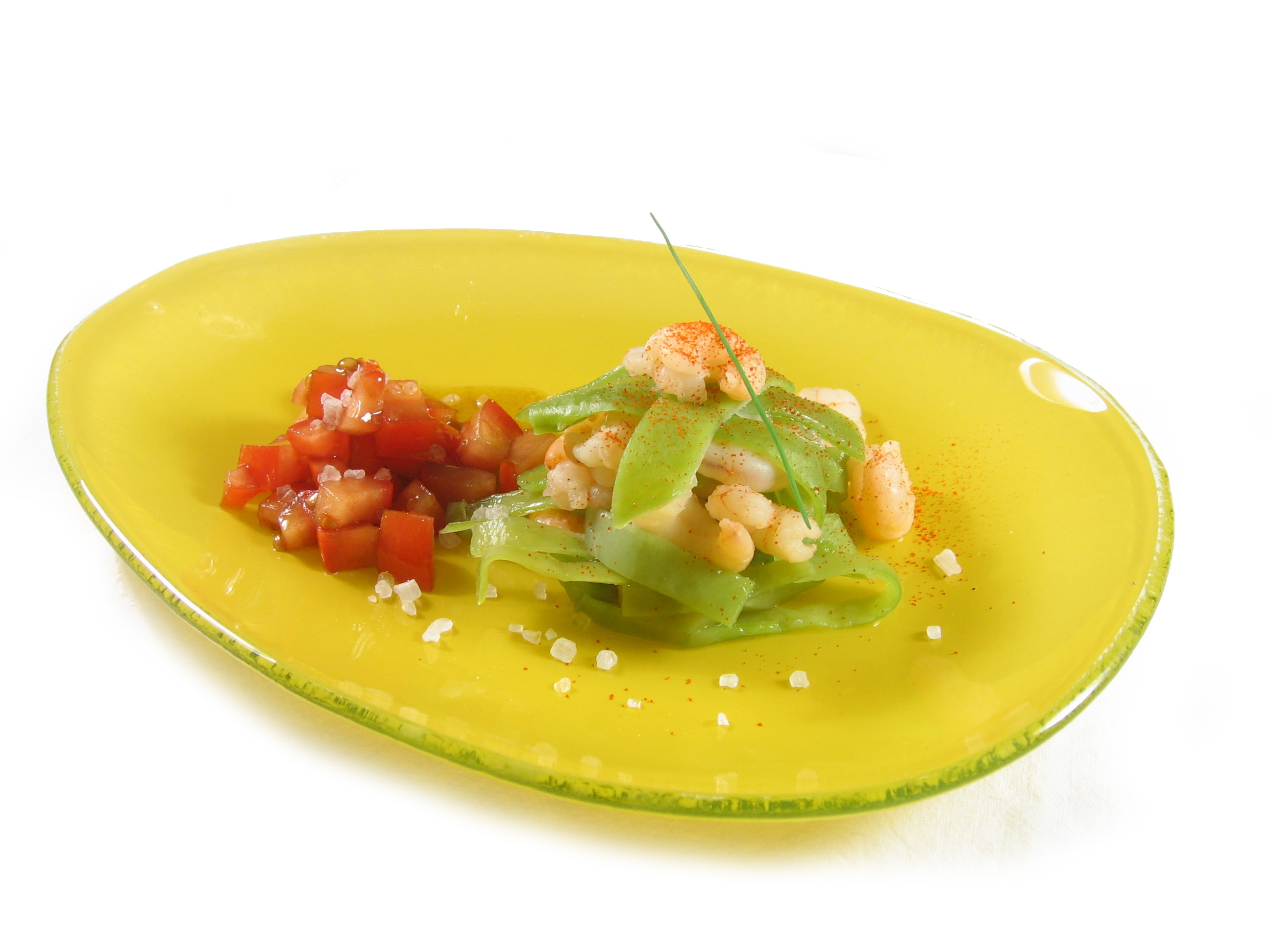 Ensalada de feixóns verdes e gambas con vinagreta de tomate