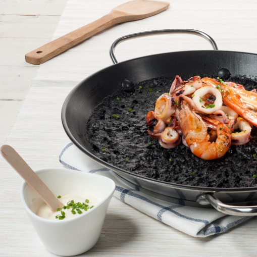 Arroz negro de langostino y chipirón