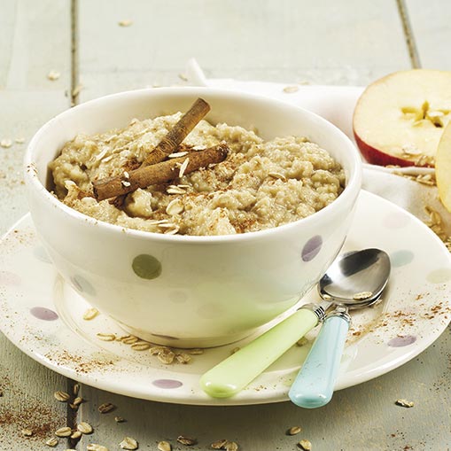 Papilla de avena con manzana con robot de cocina