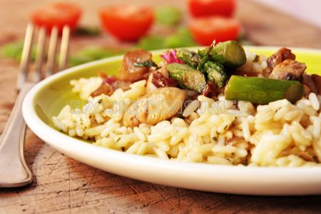 Arroz integral con champiñones y espárragos trigueros