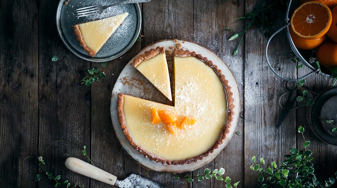 Feixóns brancos con ameixas en salsa verde