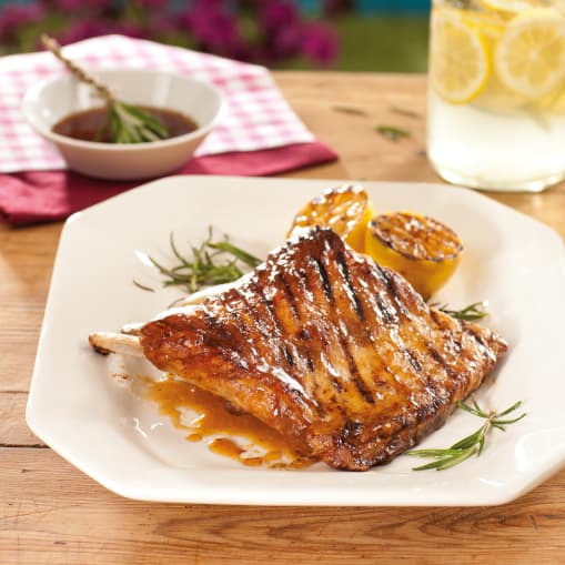 Ensalada de canónigos y brotes tiernos con salsa de mostaza