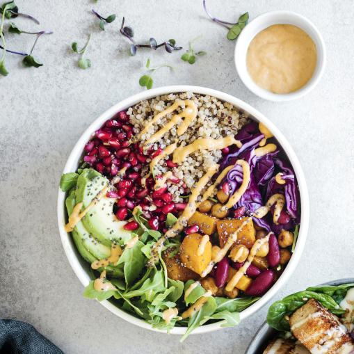 Buddha bowl de legumbres con quinoa