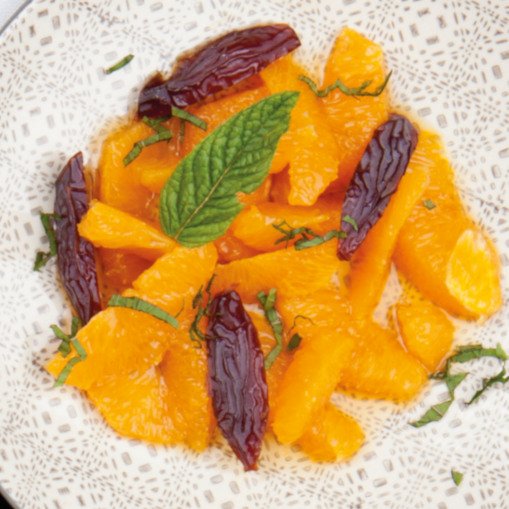 Pierna de cordero rellena con frutos y compota de manzana