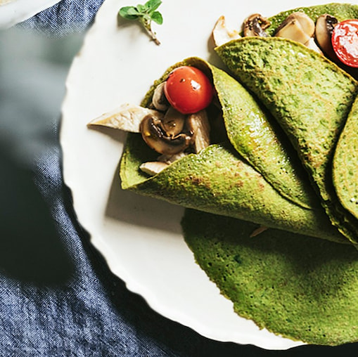 Crepes de espinacas con pollo y champis