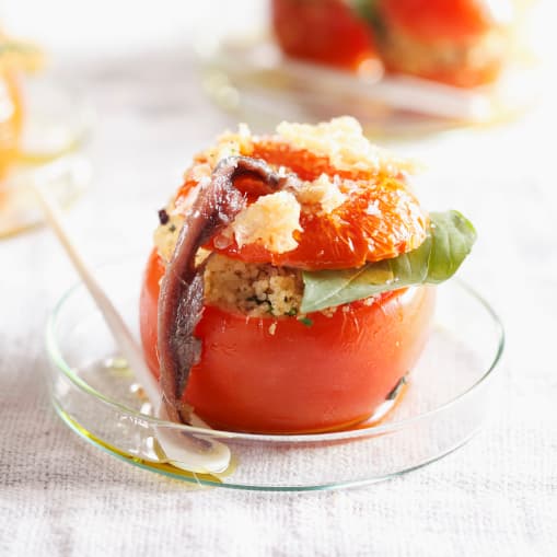 Tomates Ramallet al horno con crujiente de pan payes