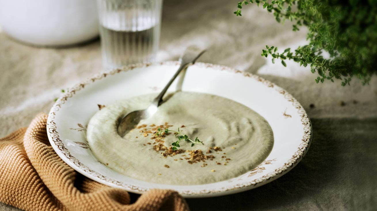 Ensalada de alubias blancas y judías verdes con salmón