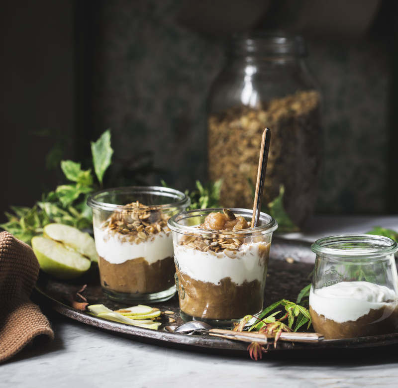 Compota de manzana con granola casera