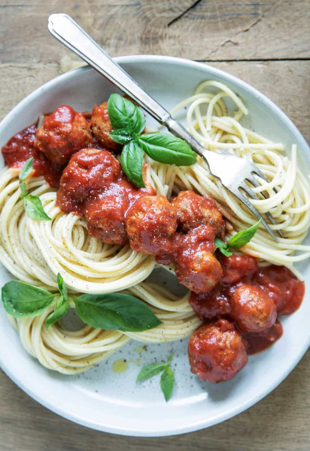 Espaguetis con albóndigas veganas