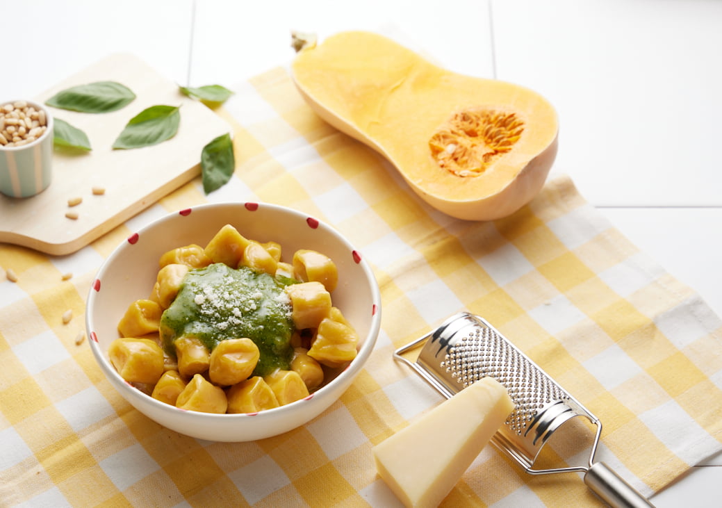 Sopa de melón  con bolitas de yogur