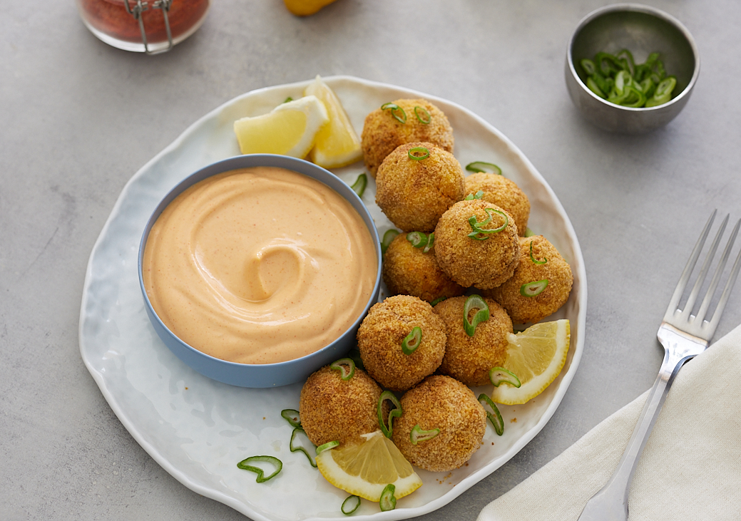 Bolitas de tofu con mayonesa vegana de pimentón