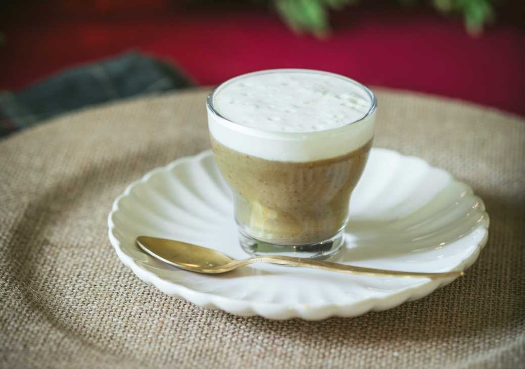 Falso capuchino de crema de setas y espuma de queso